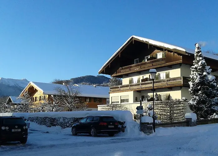 Konukevi Gaestehaus Johanna 4*
